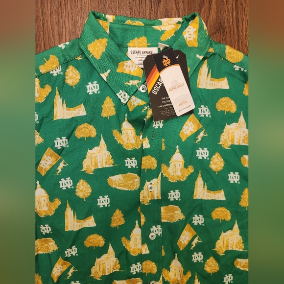 Notre Dame Fighting Irish Uscape Apparel Button Up Green Short Sleeve LARGE NWT - Picture 5 of 5